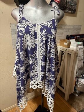 Navy Floral Crochet-Trim Camisole Tank Top